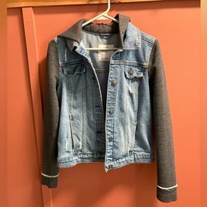 Hollister hooded jean jacket size LARGE